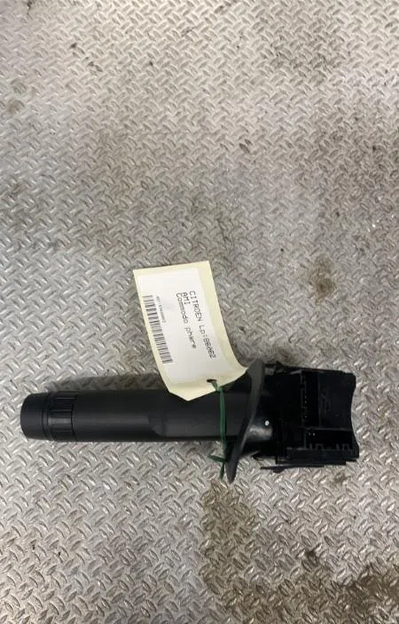 Commande clignotant Citroen AMI (9A_) Electric (9az2ca) (2020) occasion — photo 2