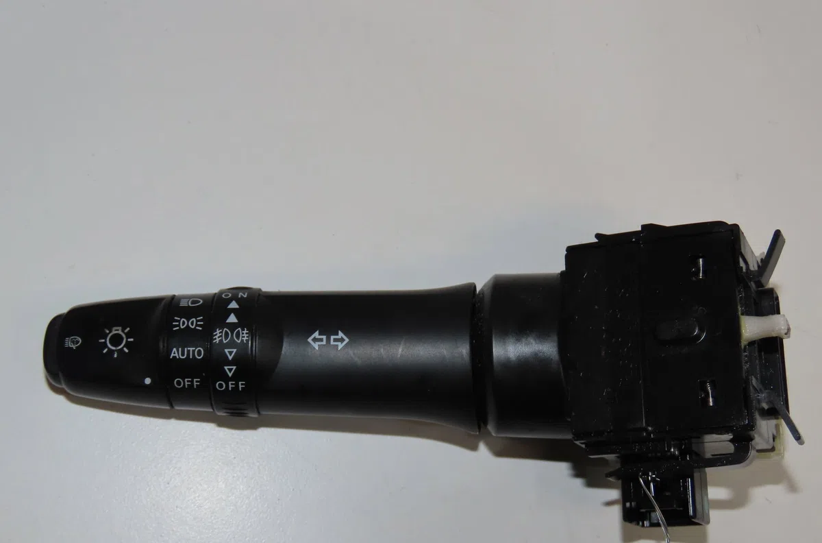 Commande clignotant Citroen C-CROSSER (VU_, VV_) 2.2 hdi (2007-2012) 5 portes occasion