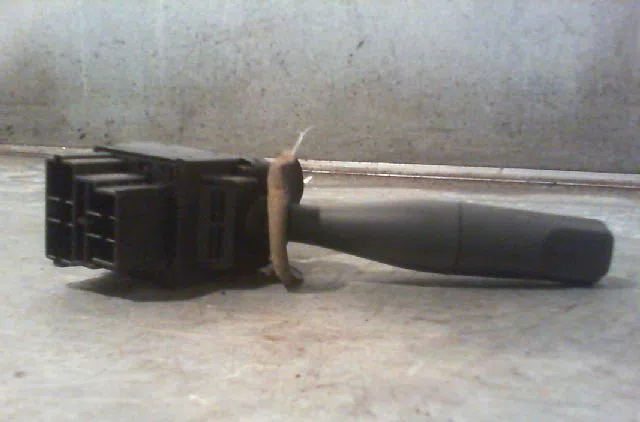 Commande clignotant CITROEN ZX Phase 1 05-1992--06-1994 occasion — photo 2