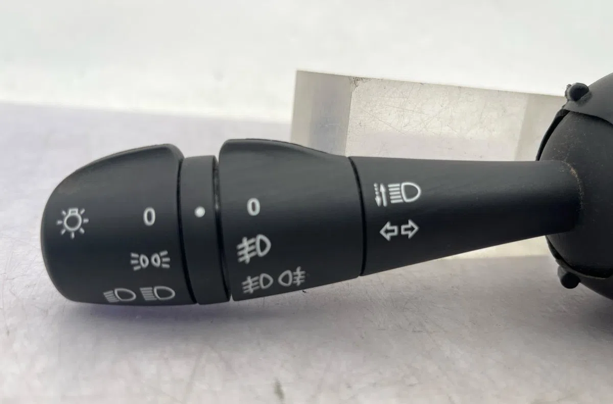 Commande clignotant DACIA DUSTER 1 PHASE 2 occasion — photo 2