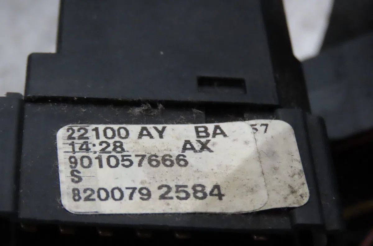 Commande clignotant Dacia SANDERO 1.5 dci (2010) occasion — photo 4