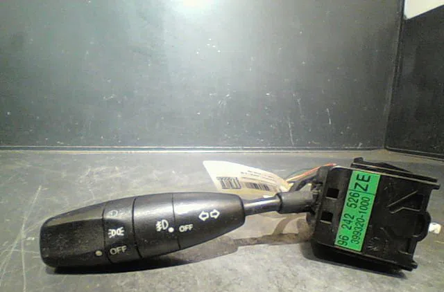 Commande clignotant Daewoo LANOS (KLAT) 1.5 (1997) occasion — photo 3