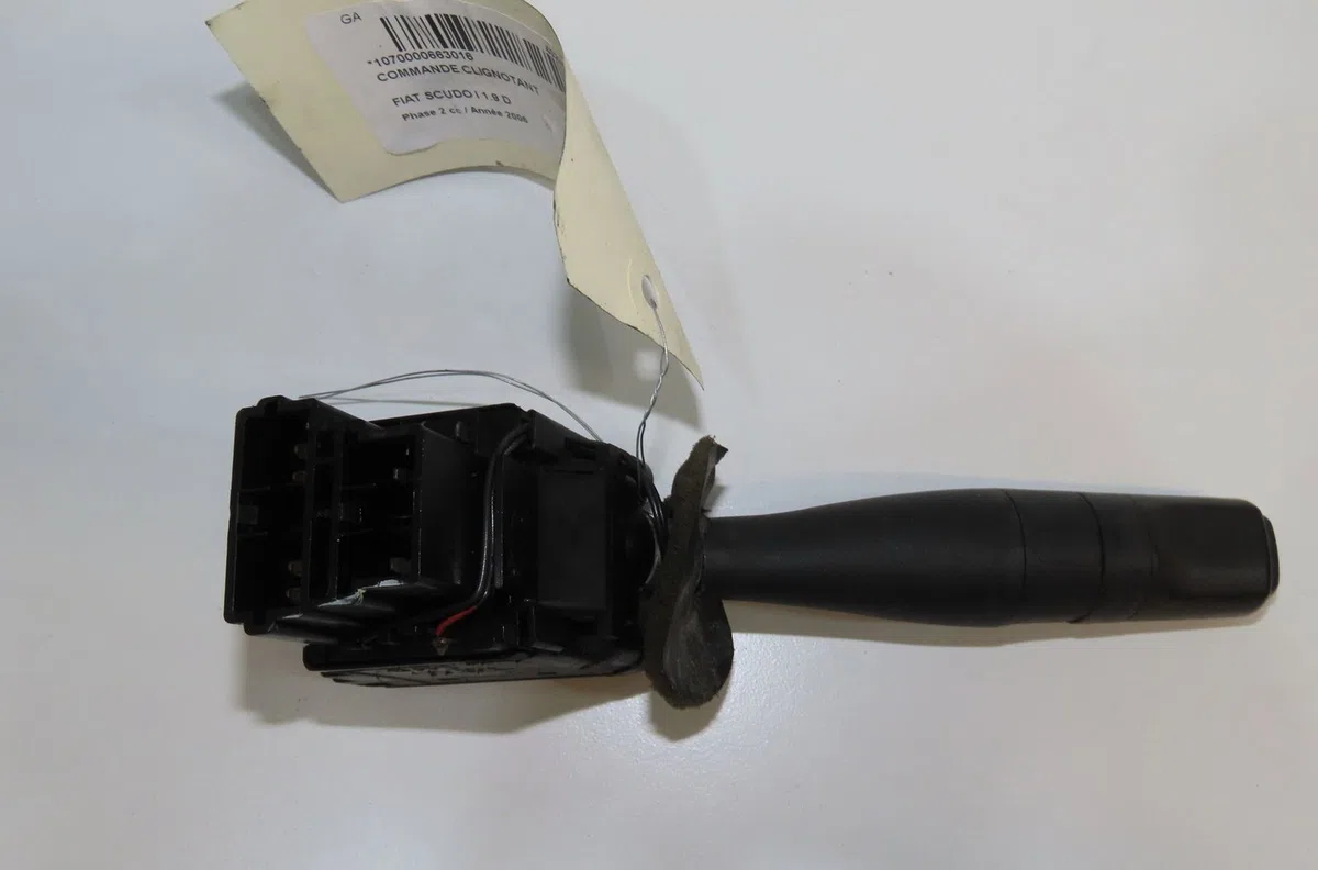 Commande clignotant Fiat SCUDO Camionnette (220_) 1.9 d (1996-2006) occasion — photo 2