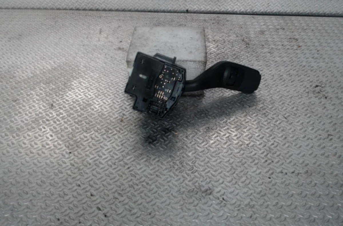 Commande clignotant FORD C-MAX 1 PHASE 2 occasion — photo 2