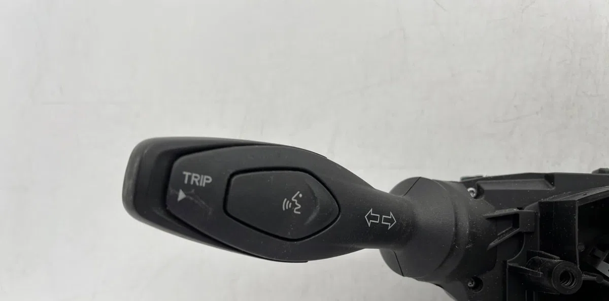 Commande clignotant FORD FIESTA 6 PHASE 1 occasion — photo 2