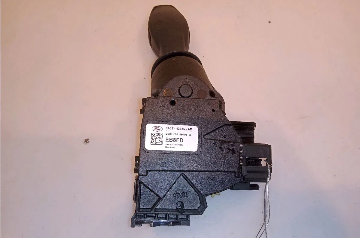 Commande clignotant Ford FIESTA VI (CB1, CCN) 1.4 tdci (2010-2012) 3 portes occasion — photo 3