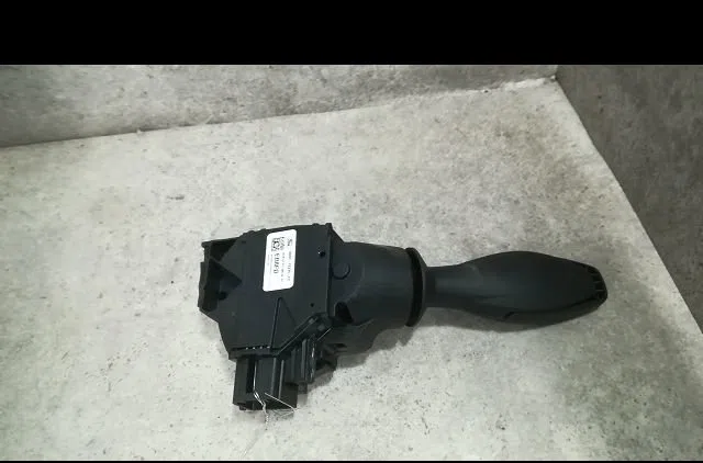 Commande clignotant Ford FIESTA VI (CB1, CCN) 1.6 tdci (2008-2012) occasion — photo 2