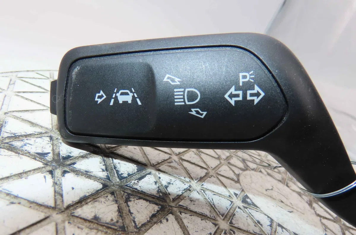 Commande clignotant FORD FIESTA VII occasion