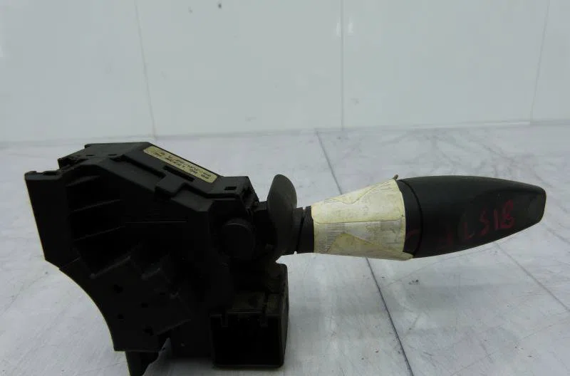 Commande clignotant FORD FOCUS 1 BREAK occasion