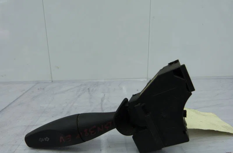 Commande clignotant FORD FOCUS 1 occasion — photo 3