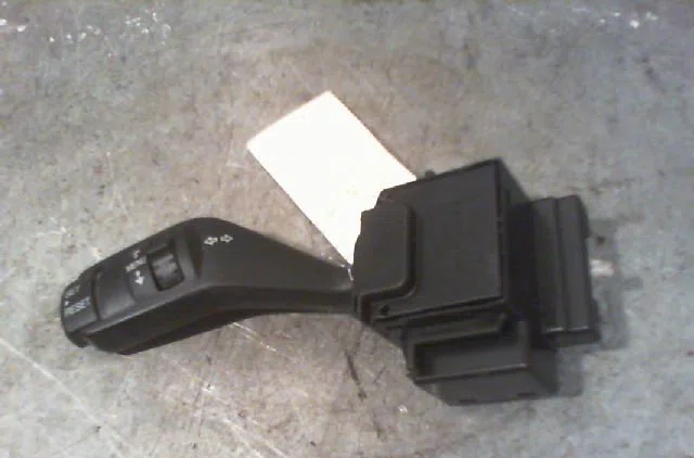 Commande clignotant FORD FOCUS 2007 occasion — photo 3