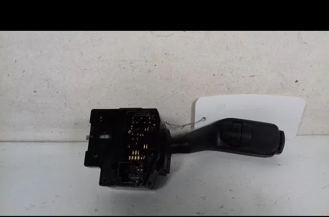 Commande clignotant Ford FOCUS C-MAX (DM2) 1.8 (2004-2007) occasion — photo 3