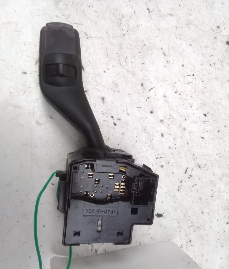 Commande clignotant FORD FOCUS II 2007 occasion — photo 2