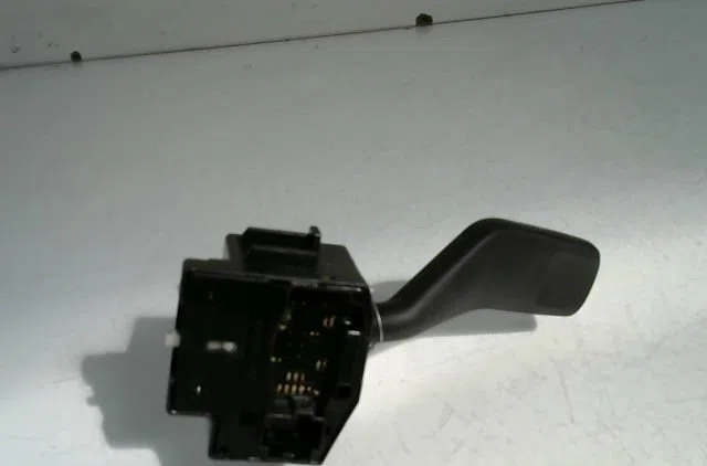 Commande clignotant Ford FOCUS II (DA_, HCP, DP) 1.6 tdci (2004-2012) occasion — photo 2