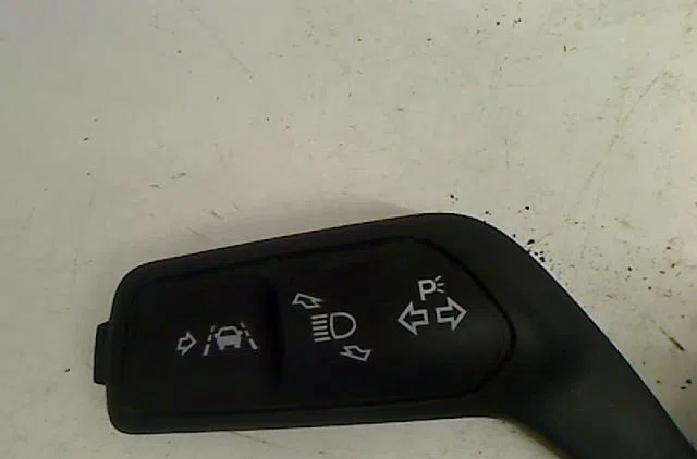 Commande clignotant FORD FOCUS IV occasion — photo 2