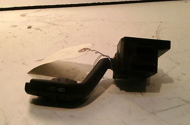 Commande clignotant FORD FOCUS occasion — photo 2