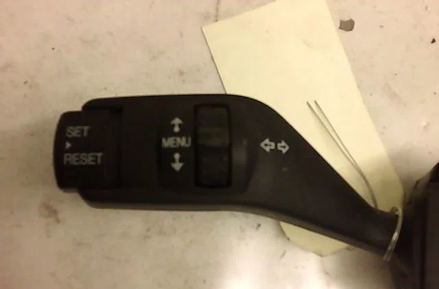 Commande clignotant FORD FOCUS occasion — photo 2