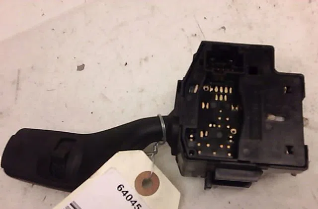 Commande clignotant FORD FOCUS occasion — photo 4