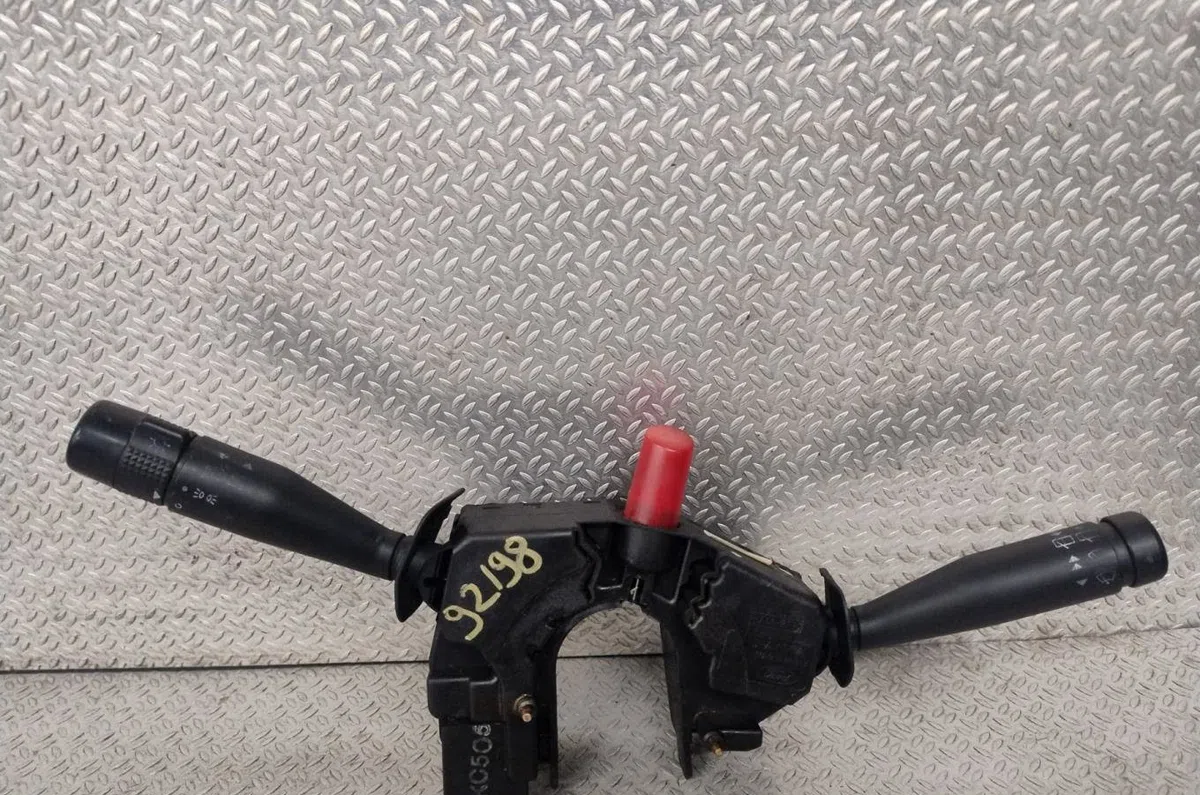 Commande clignotant FORD KA 1 PHASE 1 occasion — photo 2