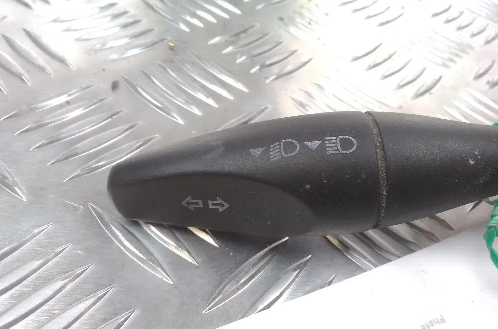 Commande clignotant FORD TRANSIT CONNECT I 2005 occasion — photo 2