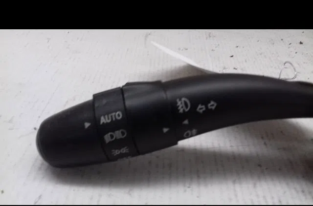 Commande clignotant Hyundai I30 (FD) 1.6 crdi (2007-2011) occasion — photo 2