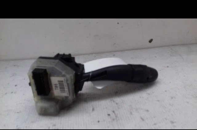 Commande clignotant Hyundai I30 (FD) 1.6 crdi (2007-2011) occasion — photo 4