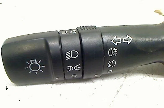 Commande clignotant Hyundai Ix20 (JC) 1.4 crdi (2010-2019) occasion — photo 2