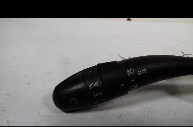 Commande clignotant Kia PRO CEE'D (ED) 1.6 crdi 115 (2008-2012) occasion — photo 2