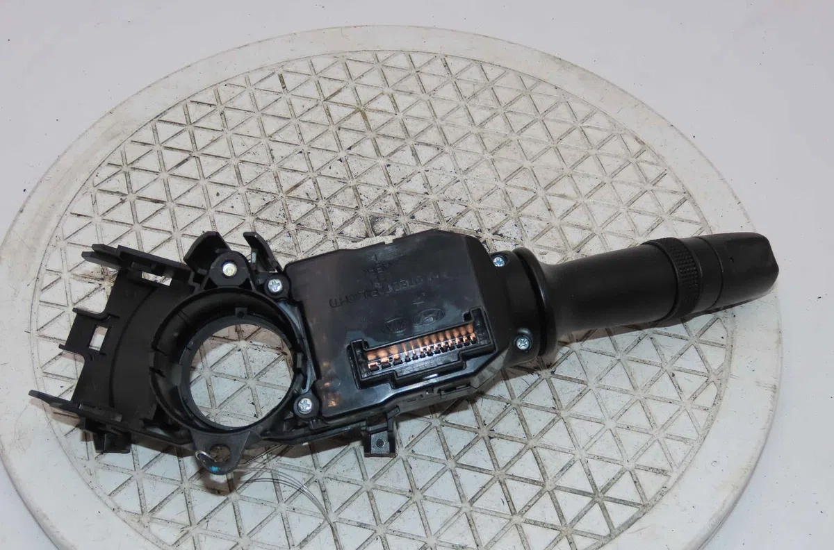 Commande clignotant KIA RIO III occasion — photo 2