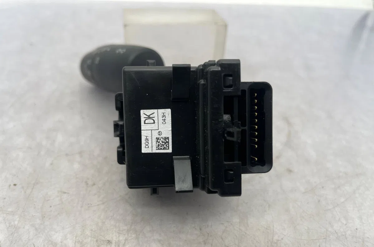 Commande clignotant MAZDA 2 3 PHASE 2 occasion — photo 2