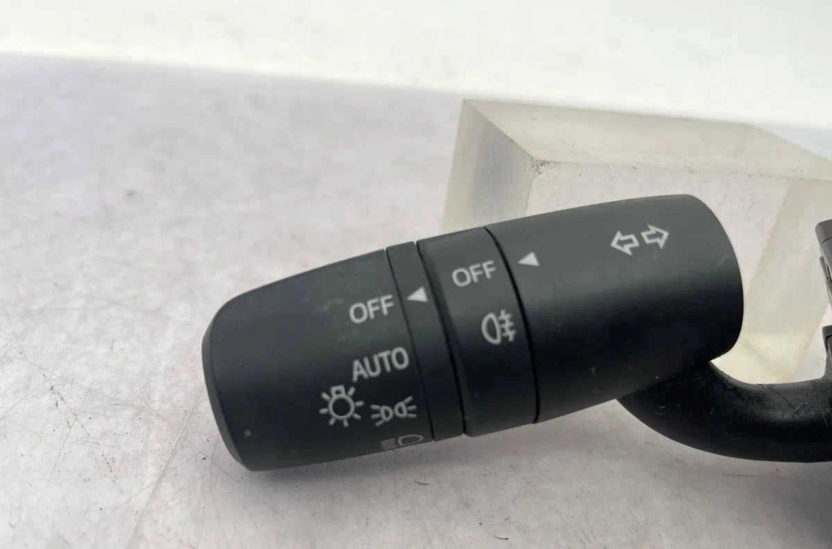 Commande clignotant MAZDA 2 3 PHASE 2 occasion — photo 4