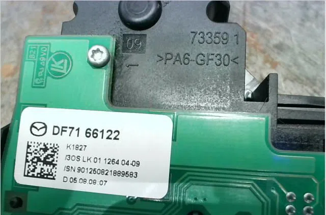 Commande clignotant Mazda 2 (DE_, DH_) 1.4 mzr-cd (2008-2015) occasion — photo 2