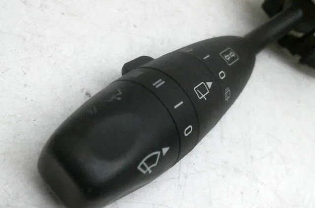 Commande clignotant Mercedes-benz CLASSE A (W169) A 170 (169.032, 169.332) (2004-2012) occasion — photo 2