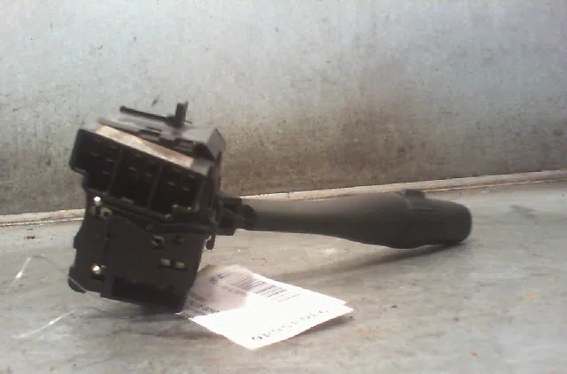 Commande clignotant NISSAN ALMERA 2002 occasion — photo 2