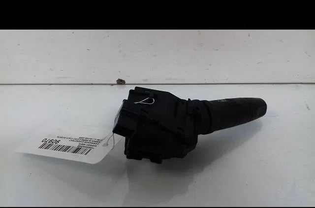 Commande clignotant Nissan ALMERA TINO (V10) 2.2 dci (2000-2006) occasion — photo 3