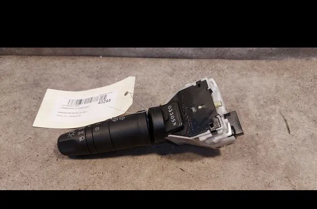 Commande clignotant Nissan MICRA III (K12) 1.2 16v (2003-2010) occasion — photo 4