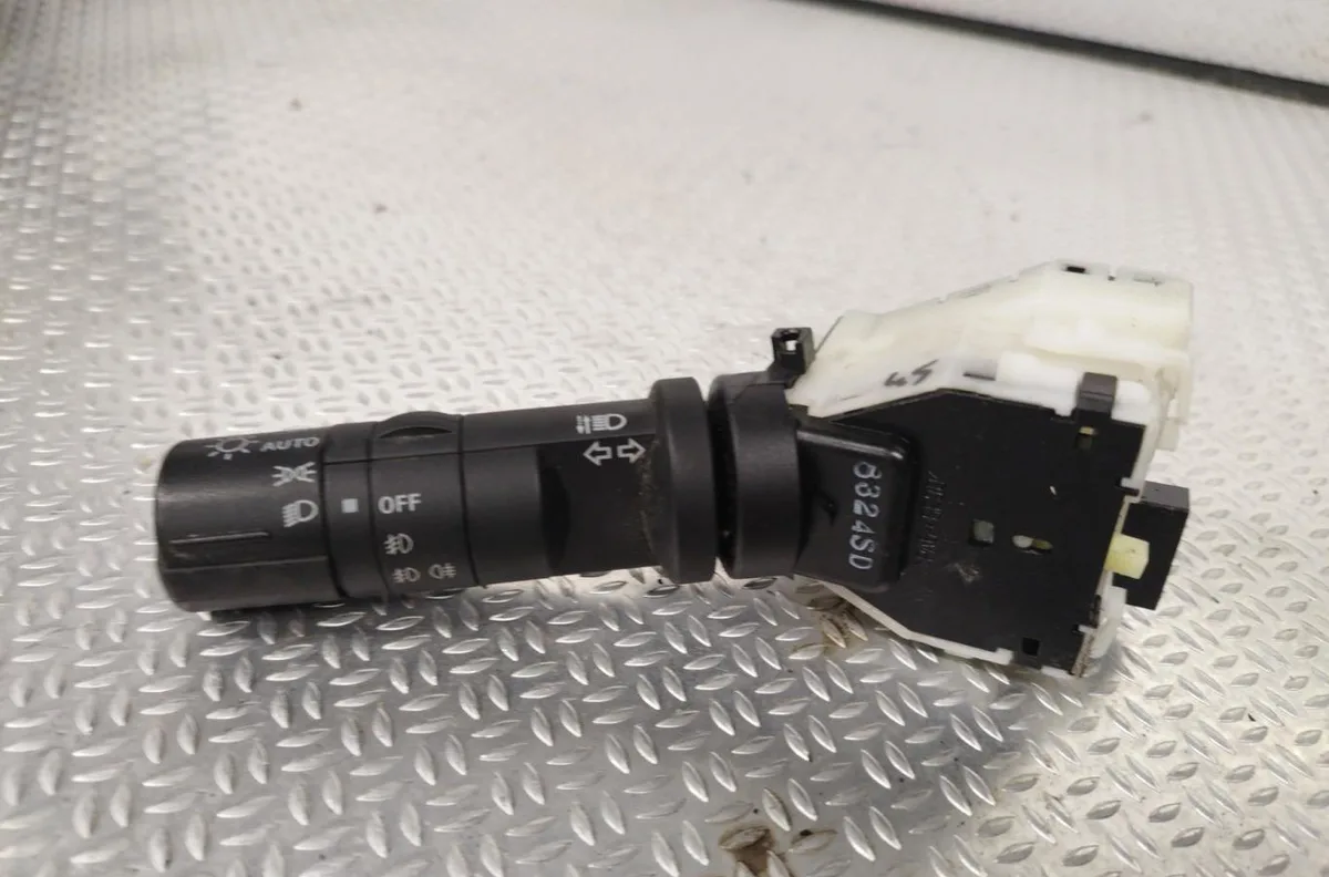 Commande clignotant Nissan QASHQAI - QASHQAI 2 I (J10, NJ10, JJ10E) 1.6 (2010-2013) occasion