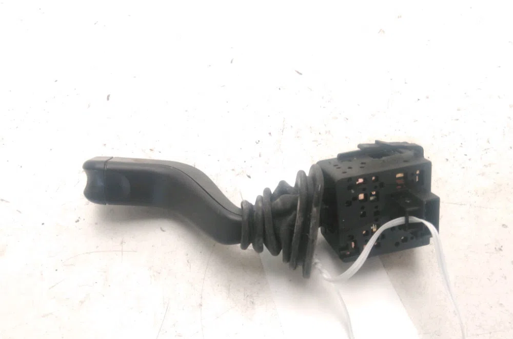 Commande clignotant Opel CORSA C (X01) 1.3 cdti (f08, f68) (2003-2009) occasion