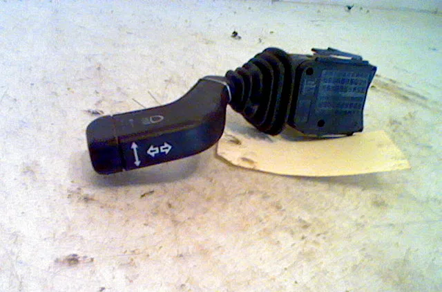 Commande clignotant OPEL CORSA II 1996 occasion — photo 3