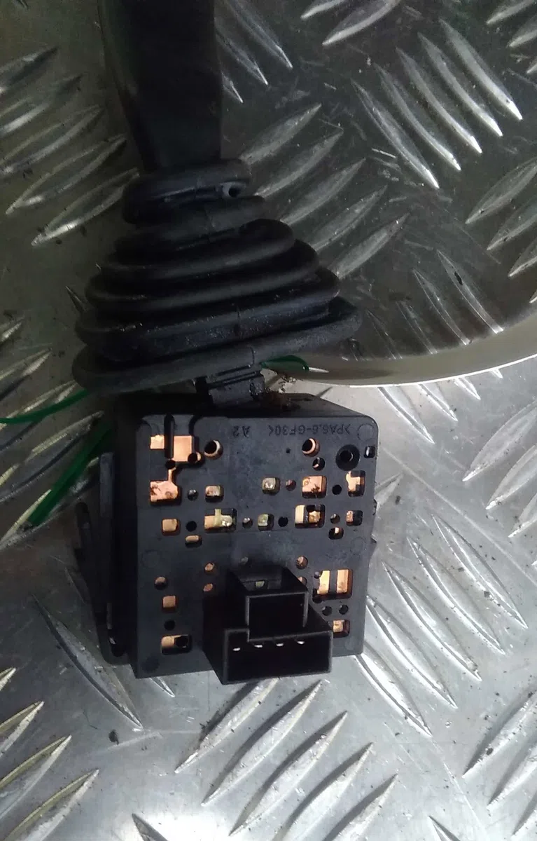 Commande clignotant Opel MERIVA A Monospace (X03) 1.6 16v (e75) (2003-2006) occasion — photo 2