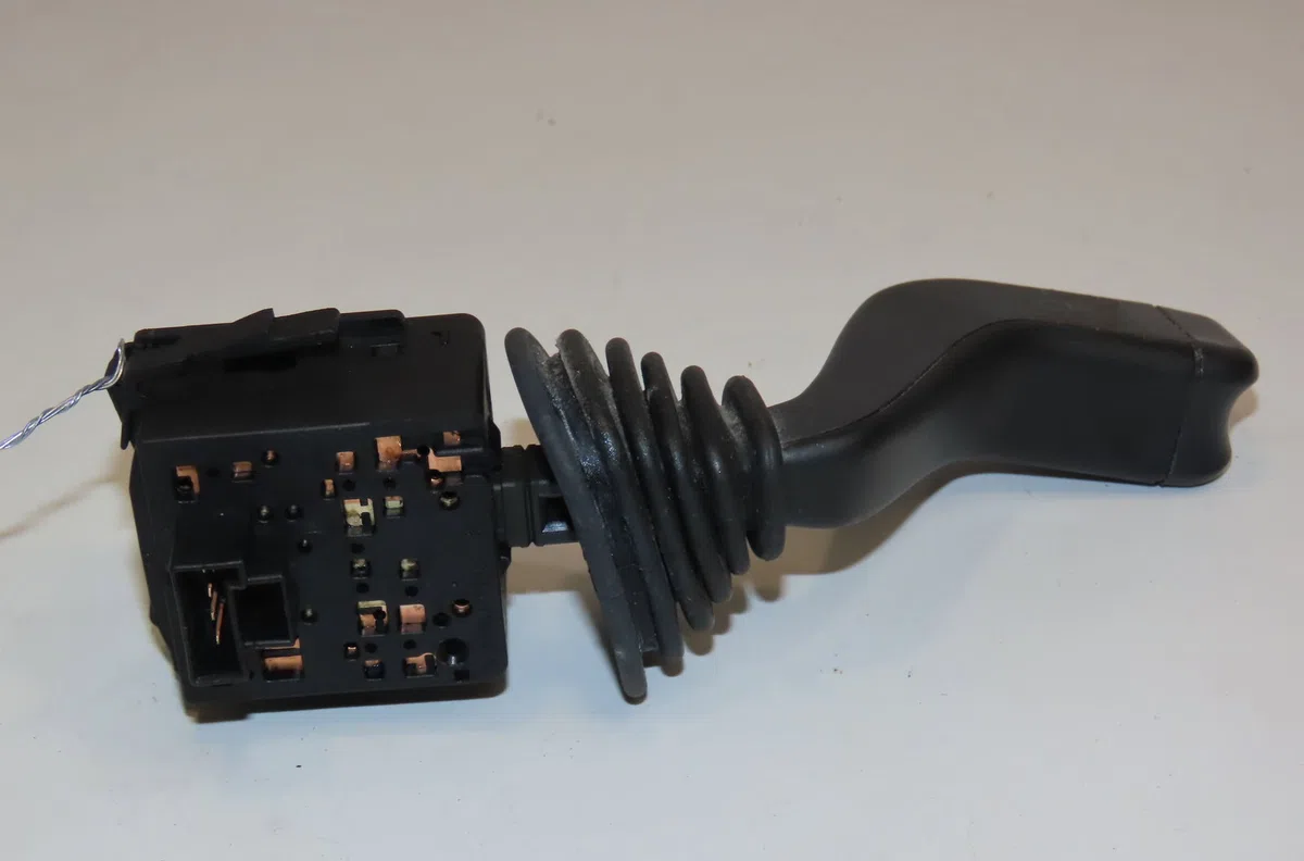 Commande clignotant Opel MERIVA A Monospace (X03) 1.7 cdti (e75) (2003-2010) occasion — photo 2