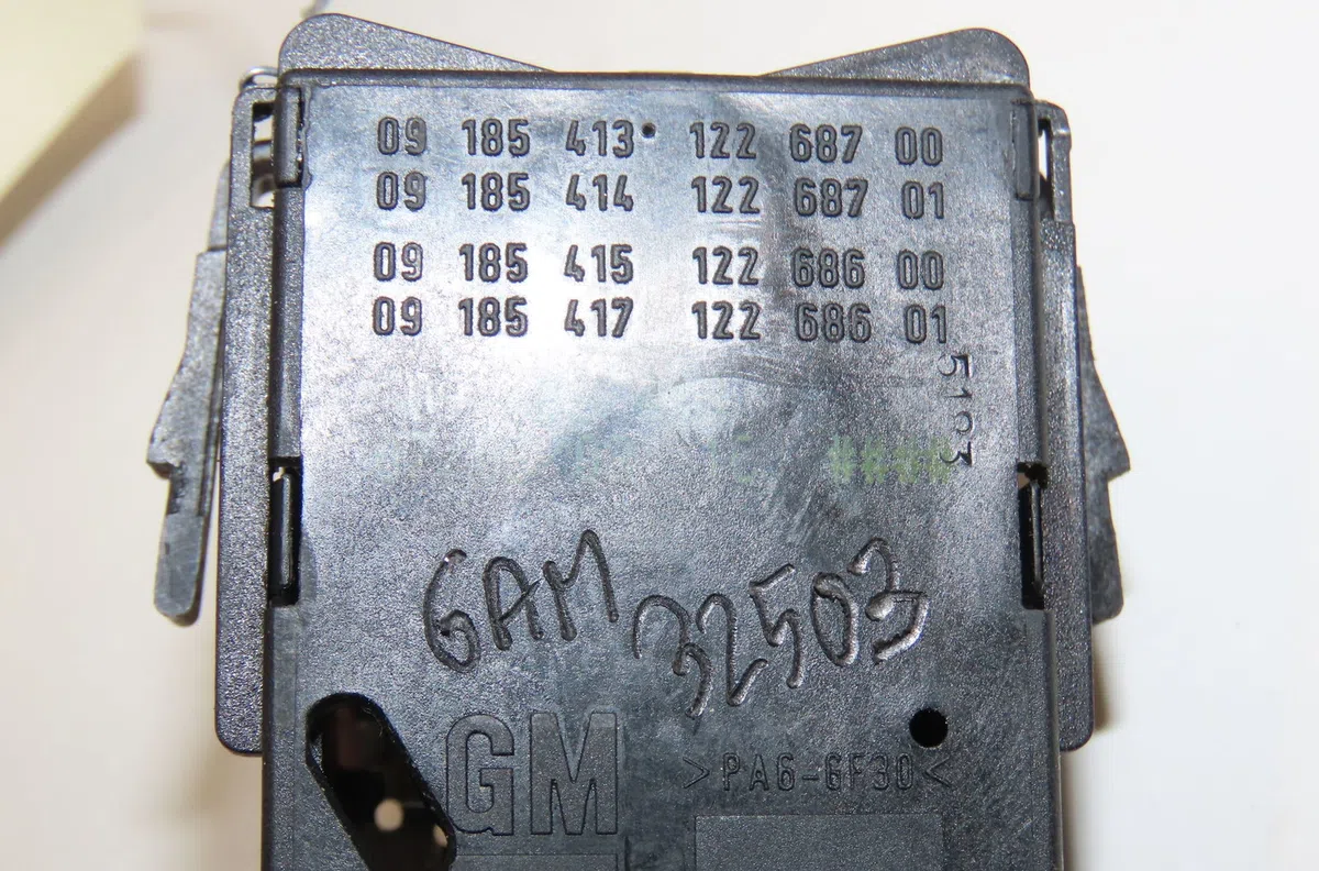 Commande clignotant Opel MERIVA A Monospace (X03) 1.7 cdti (e75) (2003-2010) occasion — photo 4