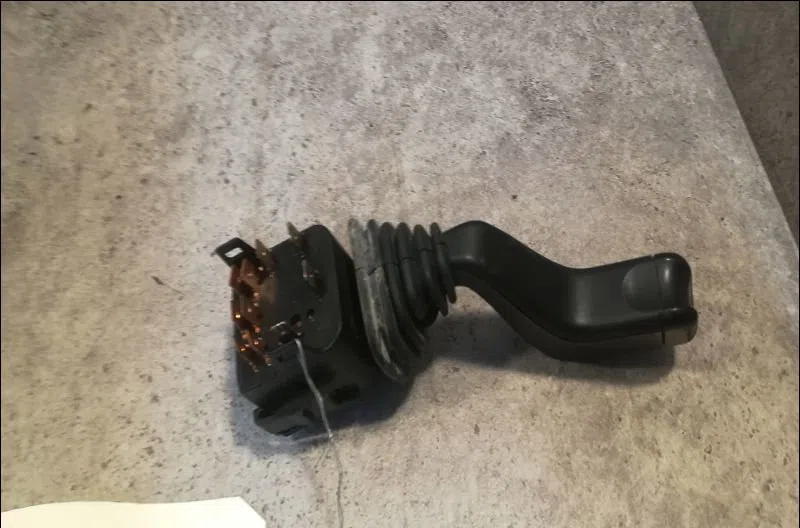 Commande clignotant Opel VECTRA A 3-5 portes (J89) 1.7 td (f68, m68) (1990-1995) occasion — photo 2