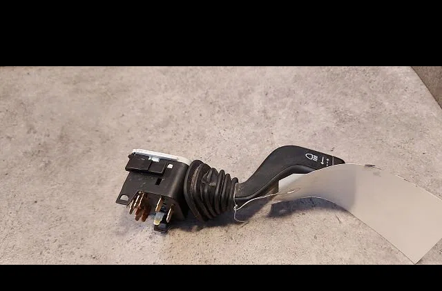 Commande clignotant Opel VECTRA B (J96) 1.6 i 16v (f19) (1995-2002) occasion — photo 2