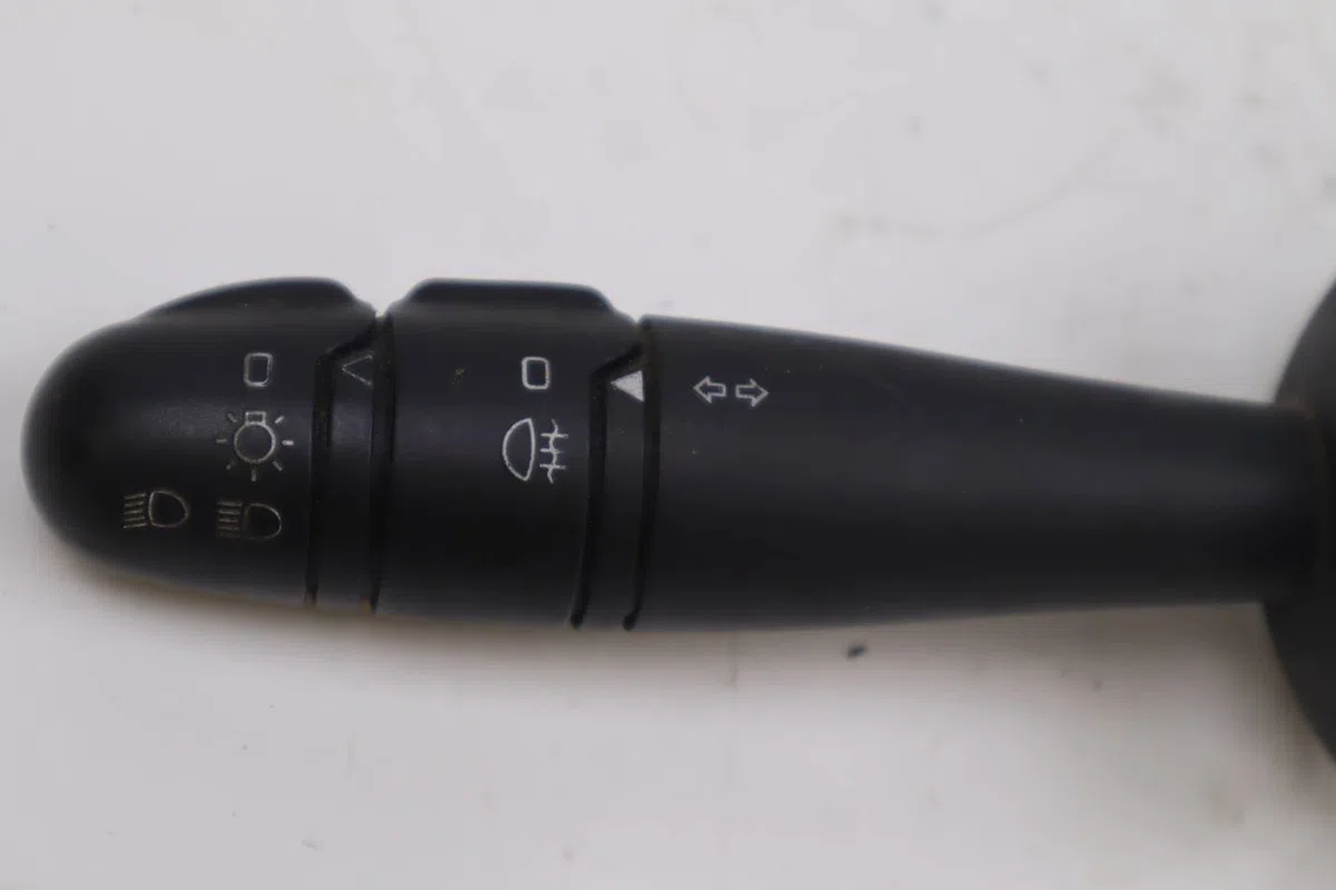 Commande clignotant Opel VIVARO A Fourgon (X83) 1.9 dti (f7) (2001-2014) occasion — photo 2