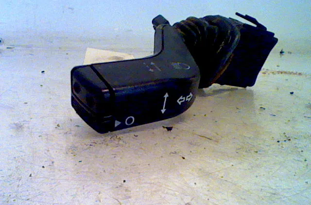 Commande clignotant OPEL ZAFIRA I 2004 occasion — photo 3