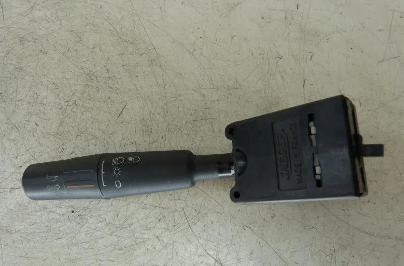 Commande clignotant PEUGEOT 106 PHASE 1 occasion