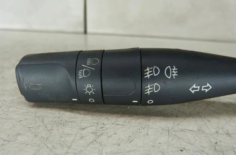 Commande clignotant PEUGEOT 106 PHASE 2 occasion — photo 3