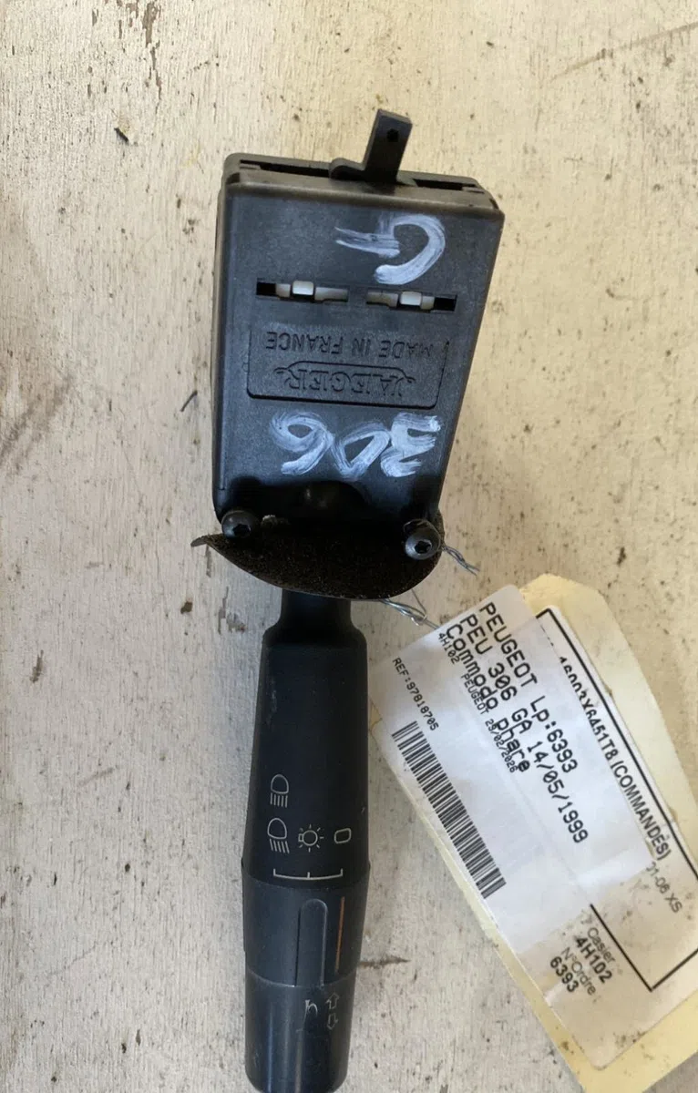 Commande clignotant Peugeot 306 3-5 portes (7A, 7C, N3, N5) 2.0 hdi 90 (1999-2002) occasion — photo 2