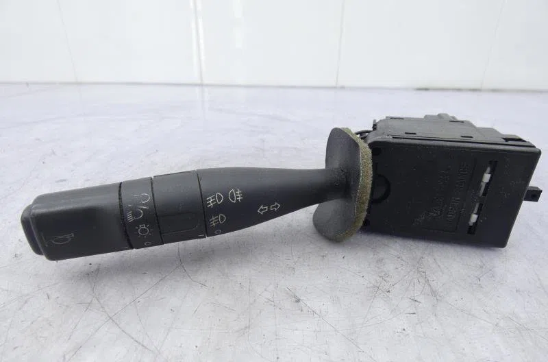 Commande clignotant PEUGEOT 306 BREAK occasion — photo 2